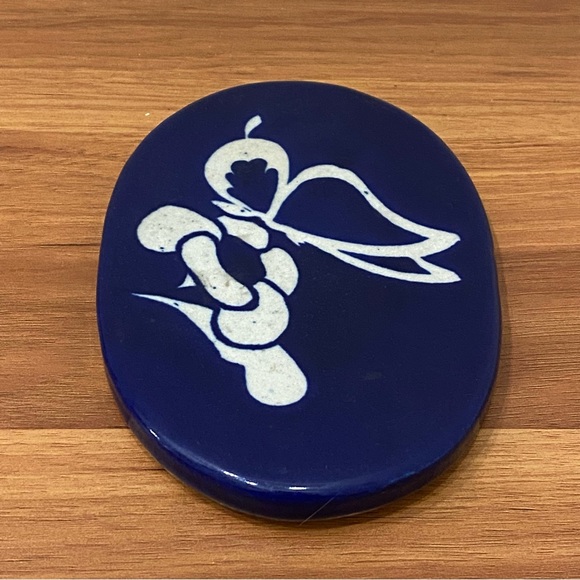 Vintage PETTEFORD Cobalt Blue Butterfly Flower Ceramic Trivet Bread Warmer Tile - Picture 2 of 10